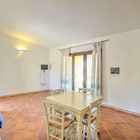 Villa Sleeps 4 Pool